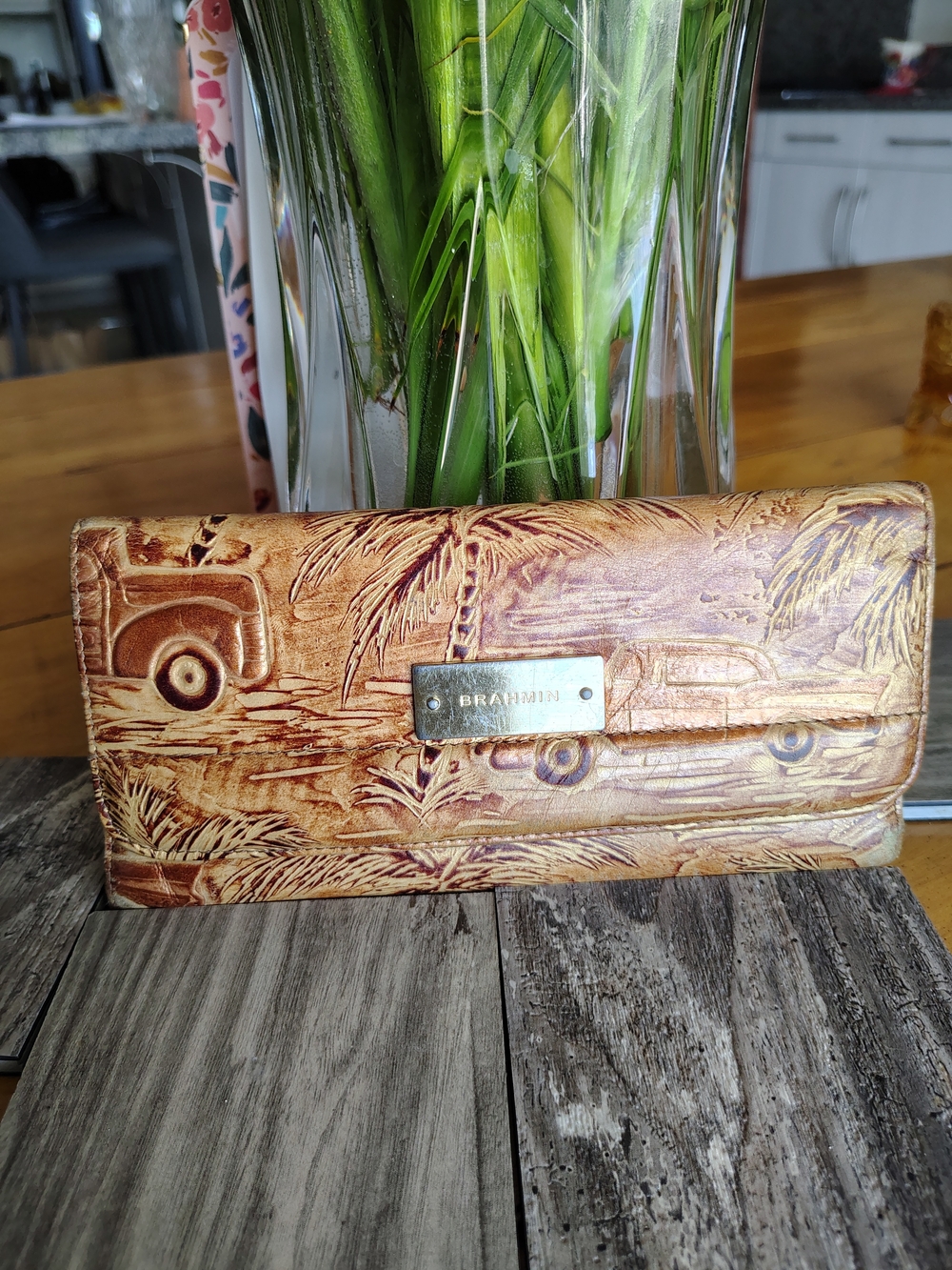 Brahmin Tan Embossed Leather Wallet with Gold Plate - Picture 6 of 8